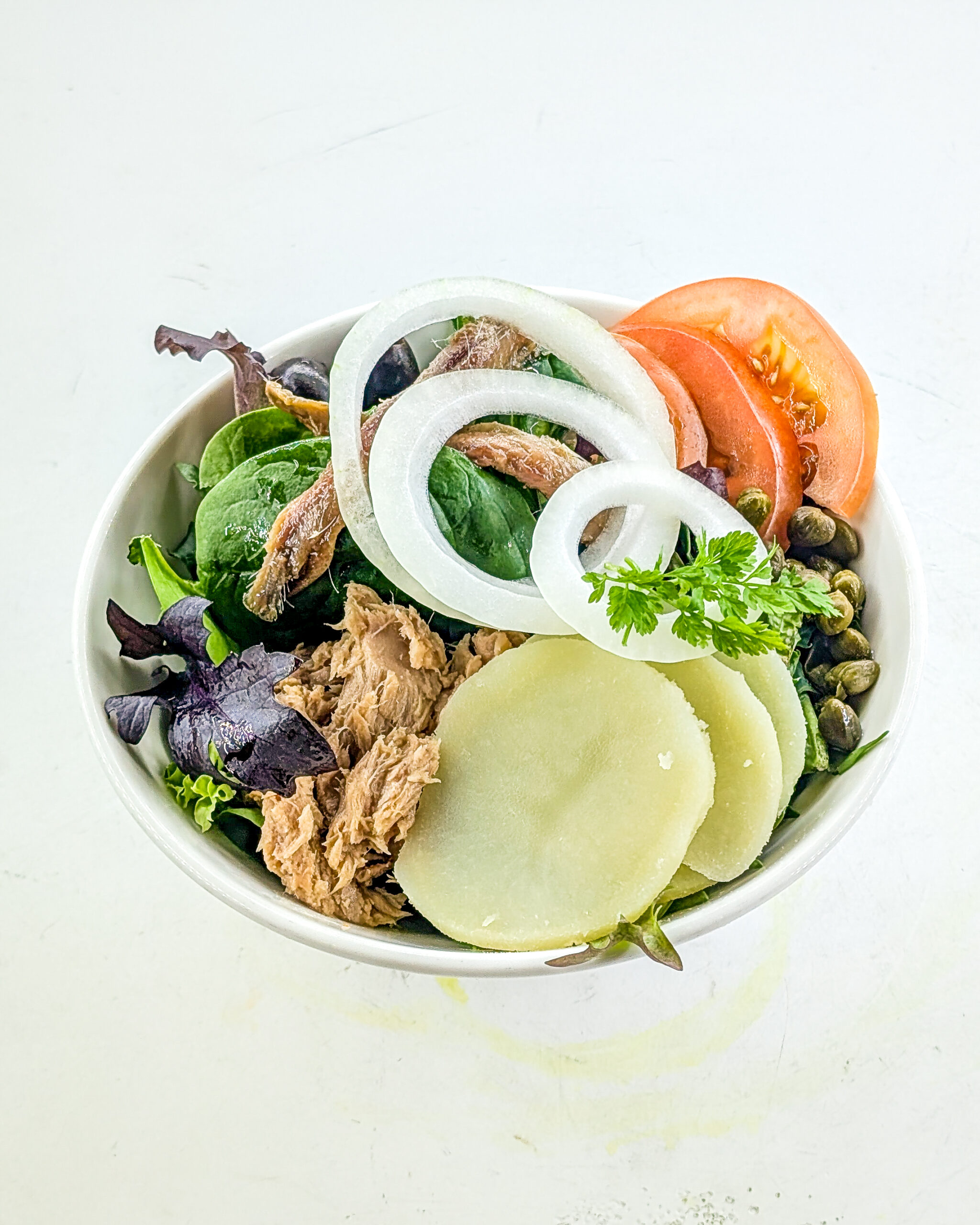 Salade Niçoise – A Mediterranean Classic in a Bowl