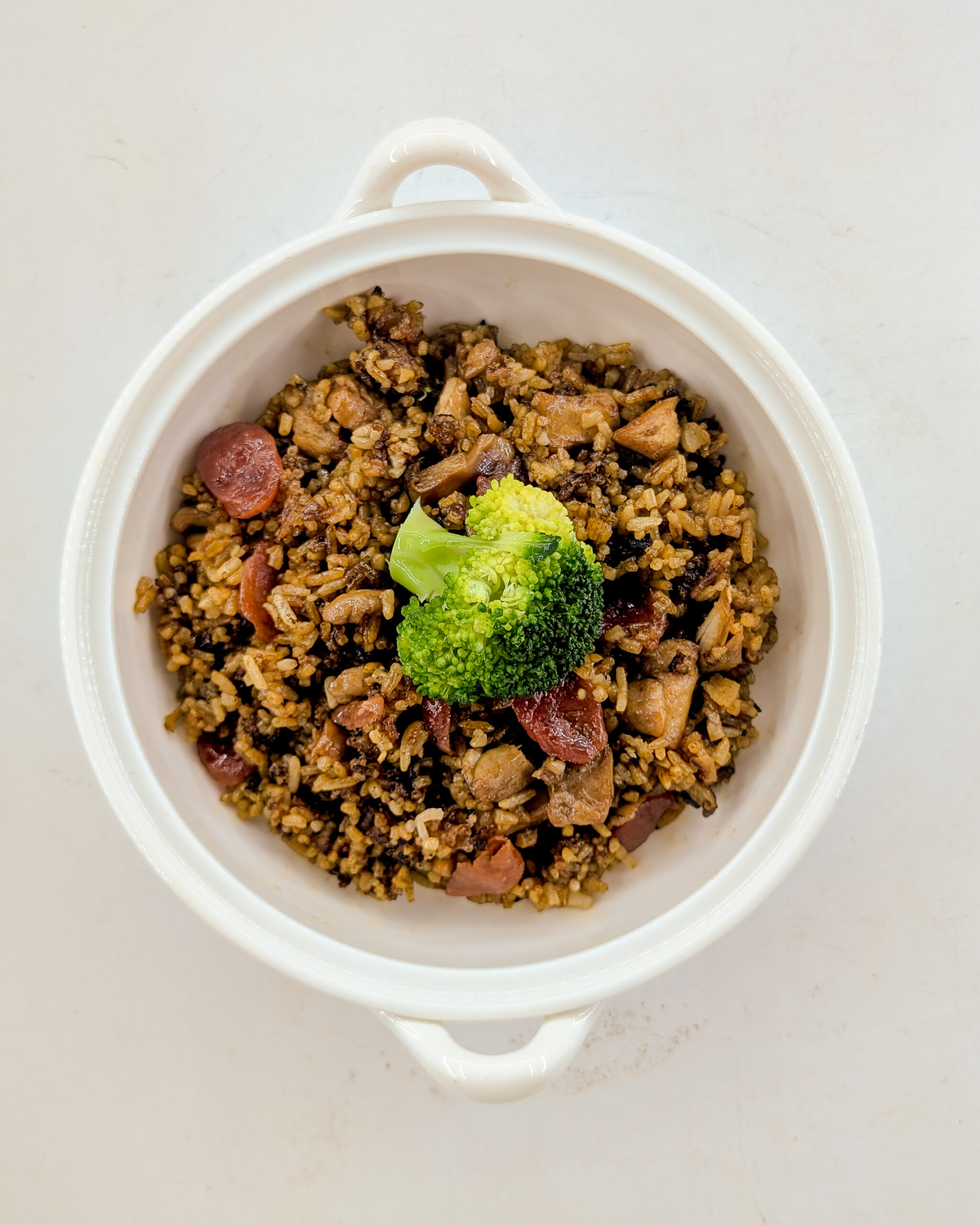 The Smoky Comfort of Chicken Claypot Rice